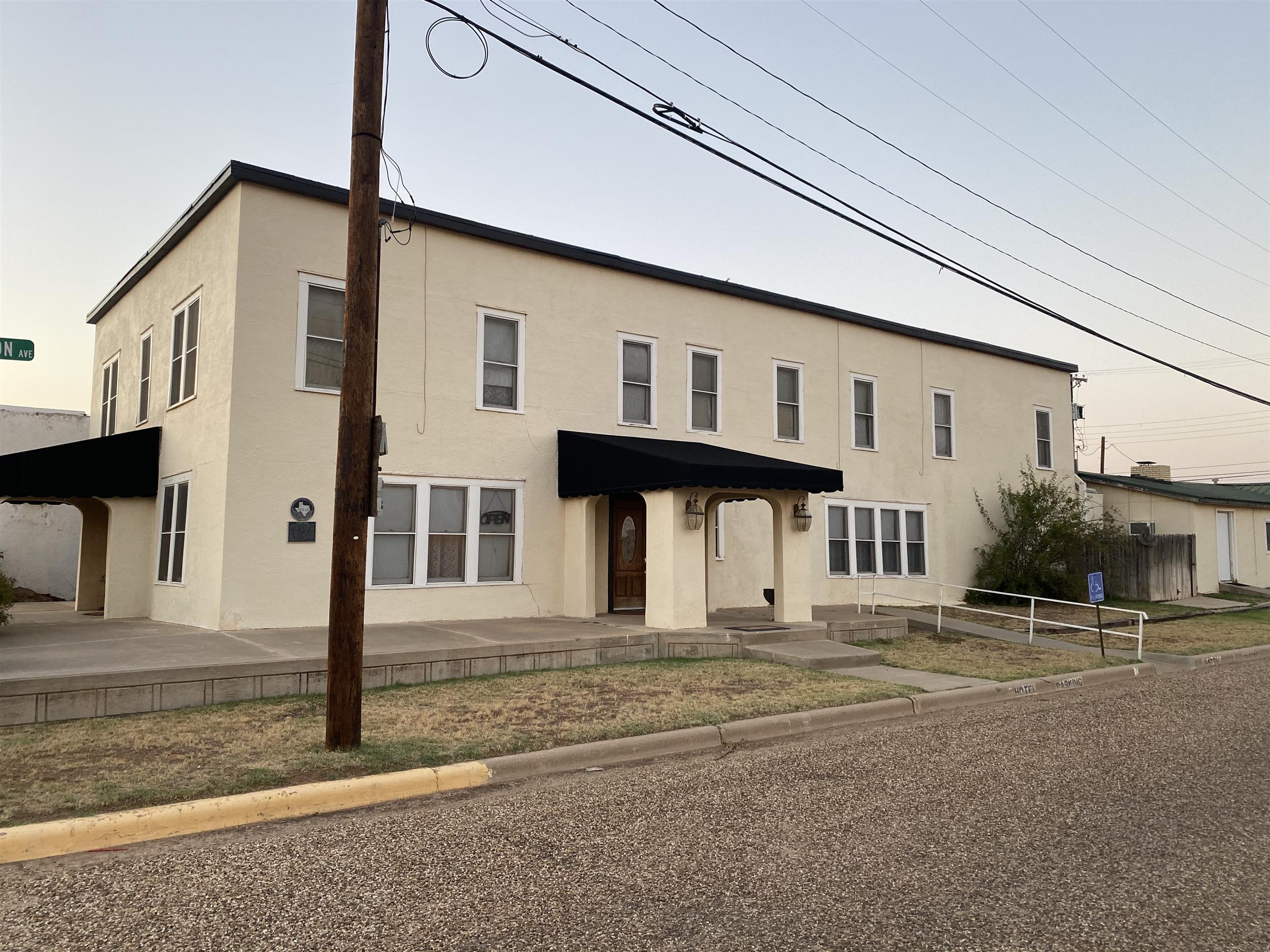 The Hotel Texan Seagraves, Texas